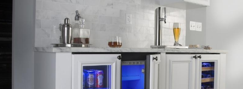 Built-in kitchen kegerator